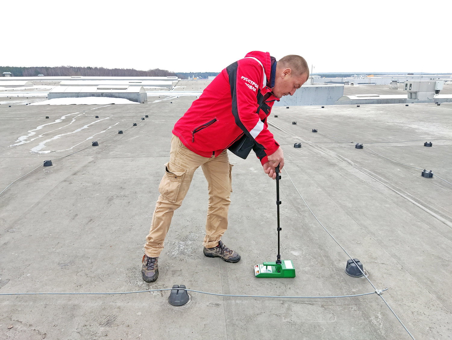 локализация протечек плоской кровли поиск протечек кровля мягкая