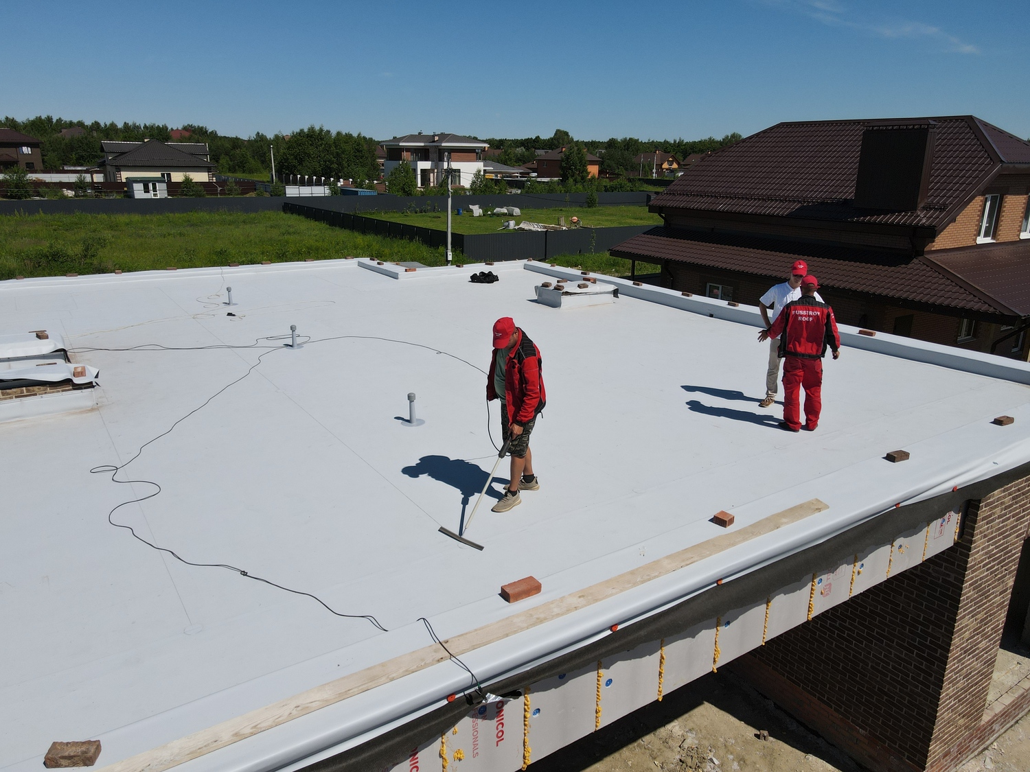 коттедж плоская кровля плоская кровля Изотест